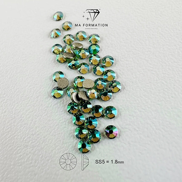 Swarovski Péridot Shimmer Tooth gems